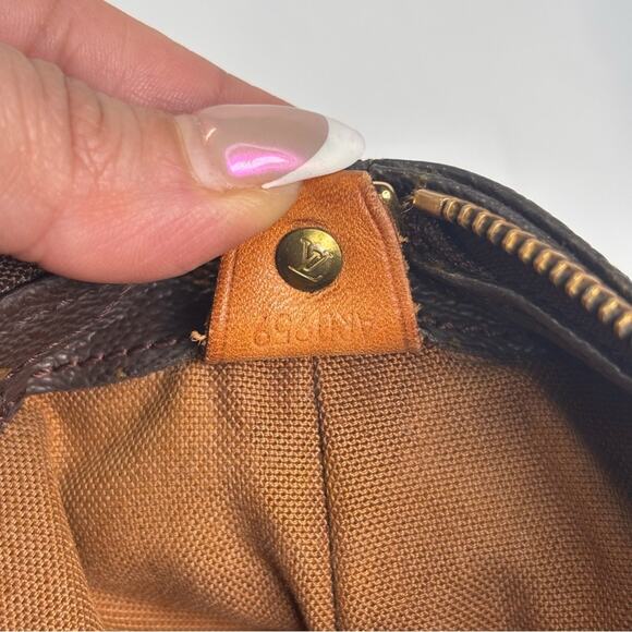 Louis Vuitton Cabas Mezzo Monogram Canvas Tote - Picture 9 of 16